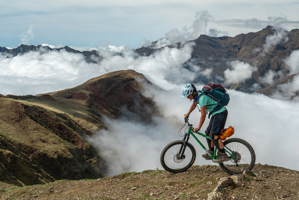 Fahrrad Über den Wolken Anden