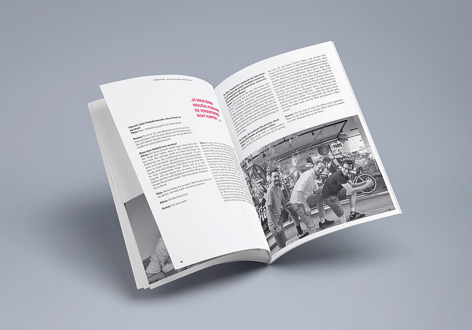 Eine aufgeschlagene Seite vom Magazin fahrstil kunst mit einem Artikel über Roman Högerle, Thijs Lucas und Alban Manz.